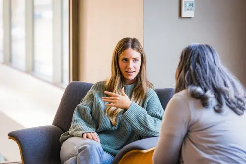 Coachingsgesprek Over Het Vinden Van Een Baan Tussen Twee Vrouwen